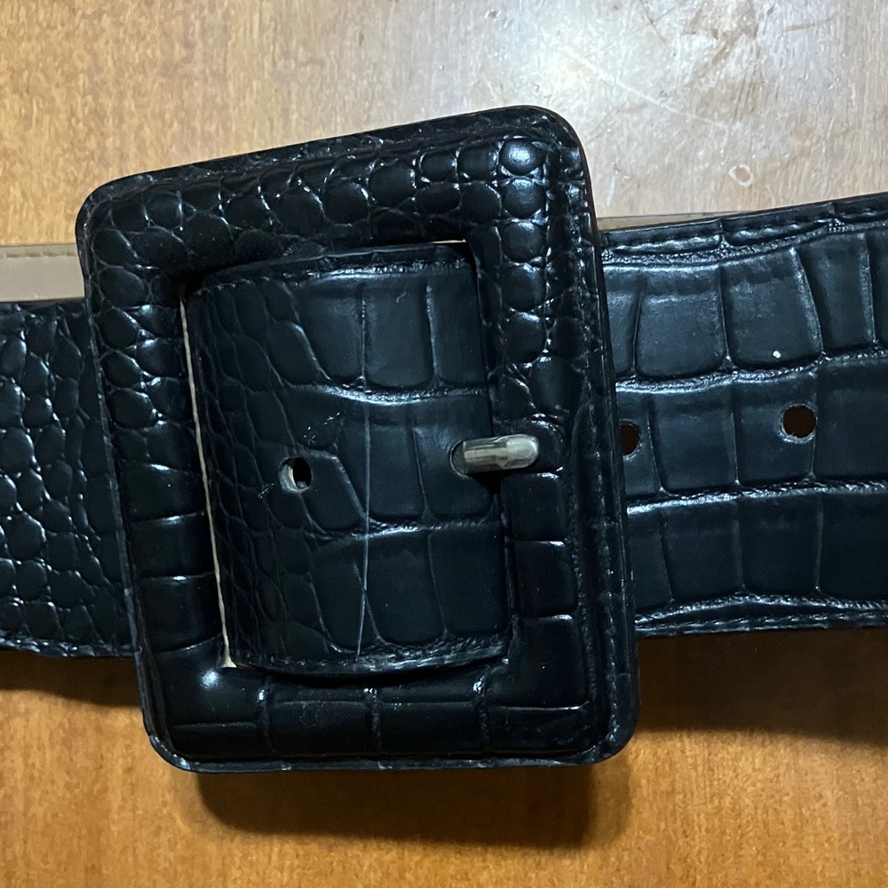 Black Crocodile Pattern Belt